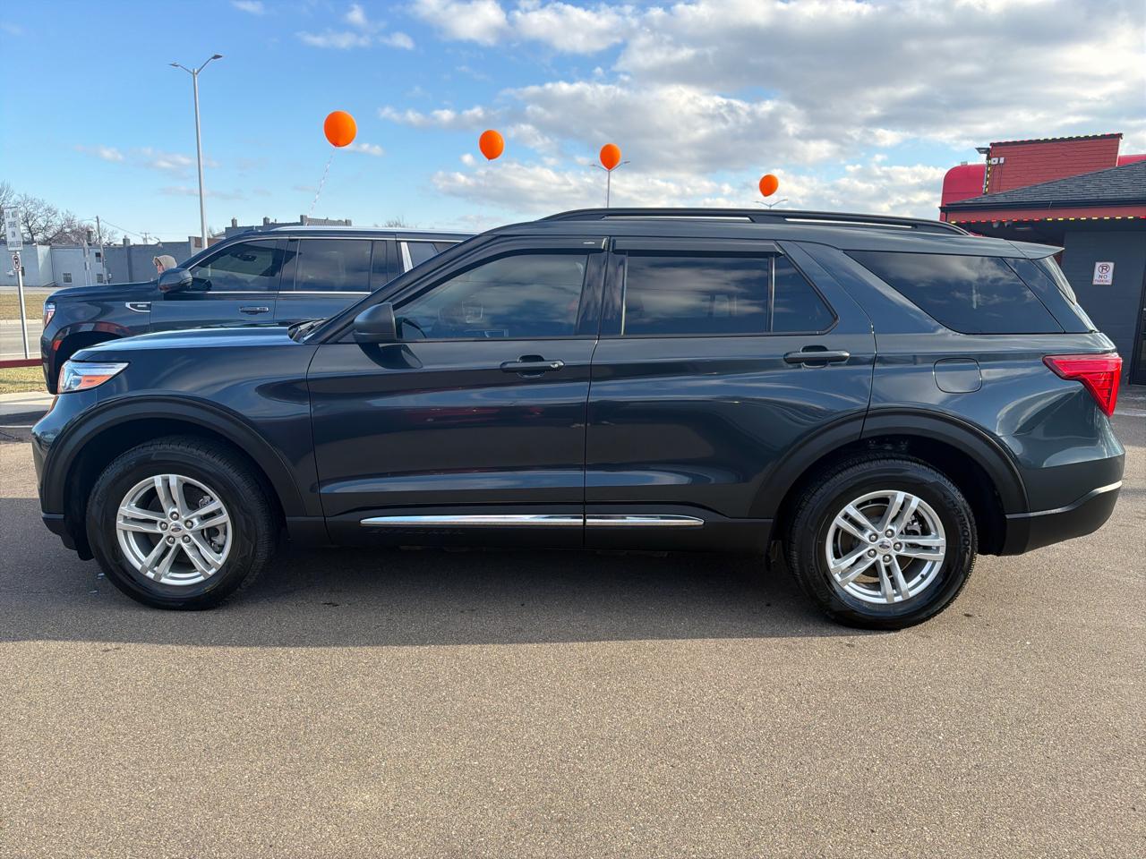 Ford Explorer XLT AWD 2023