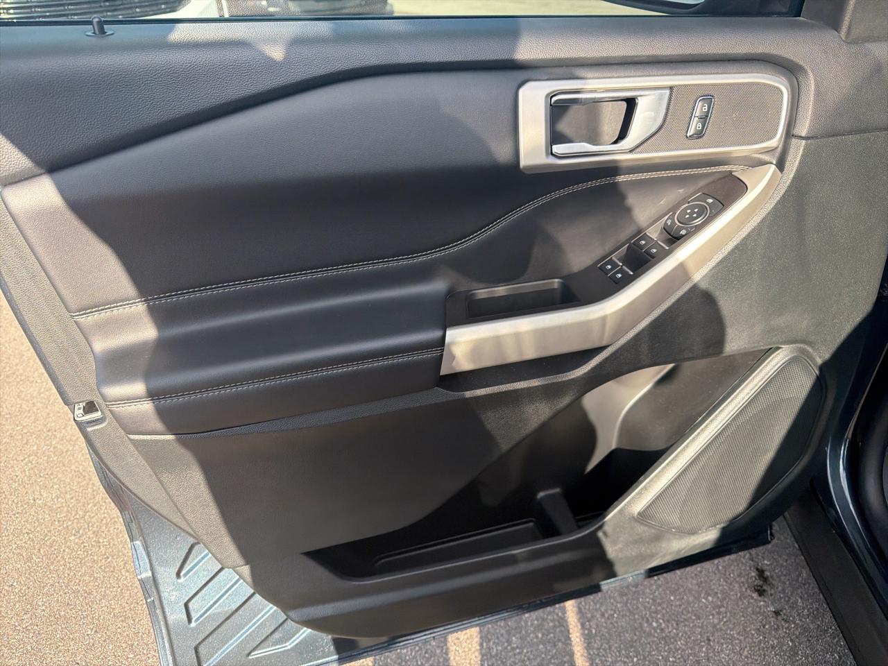 Ford Explorer XLT AWD 2023