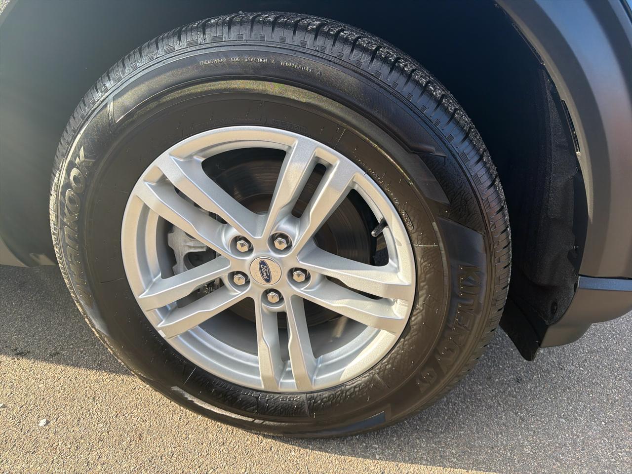 Ford Explorer XLT AWD 2023