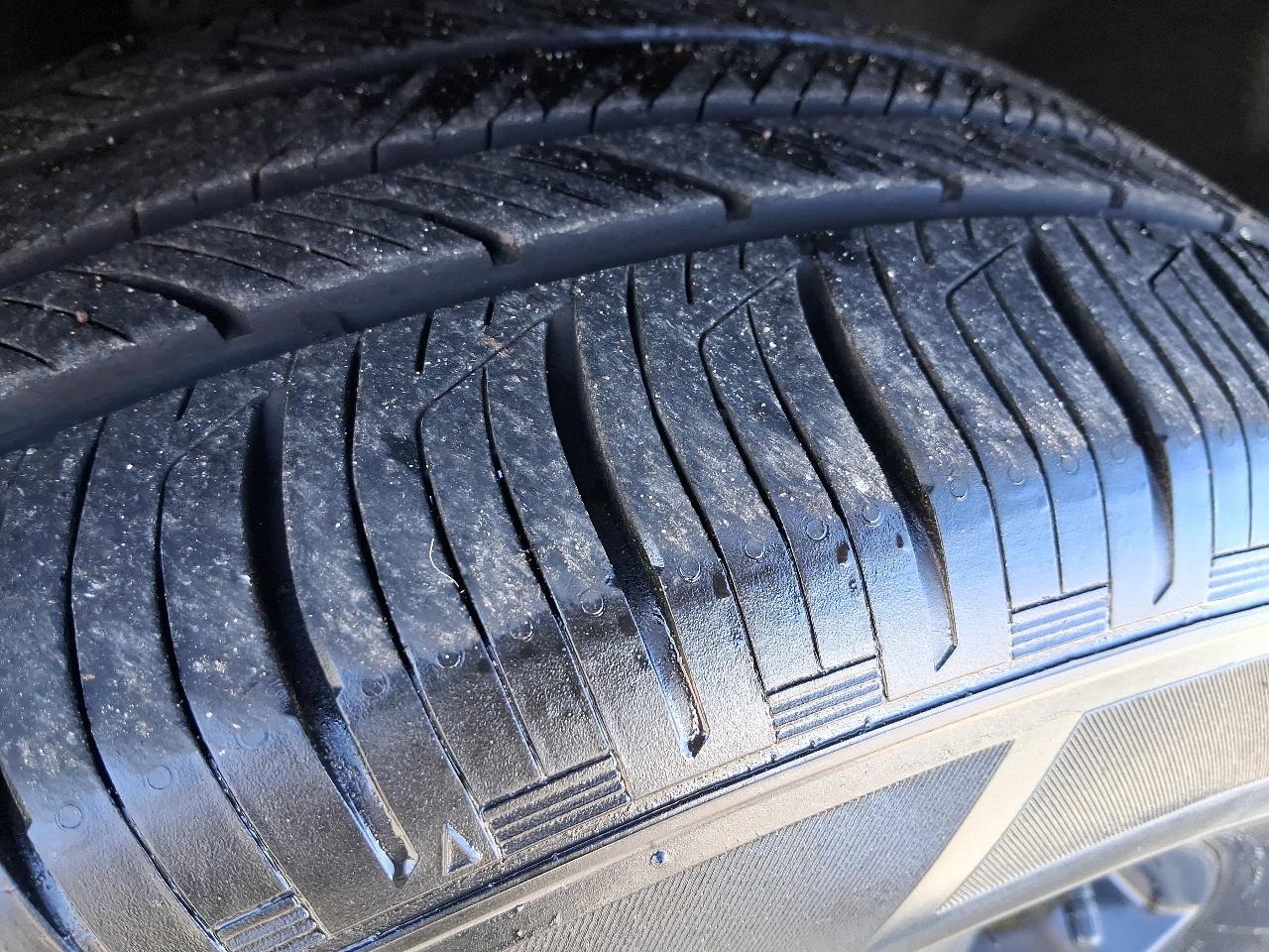 Ford Explorer XLT AWD 2023