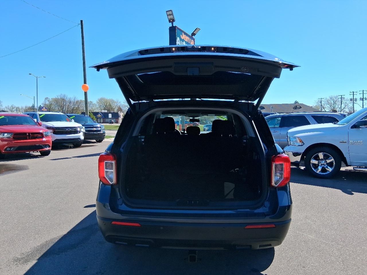 Ford Explorer XLT AWD 2023