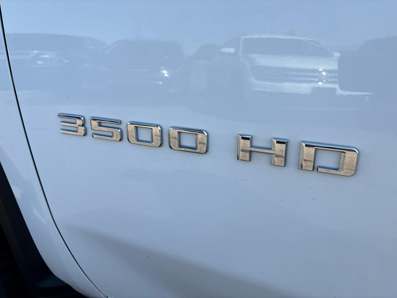 Chevrolet Silverado 3500HD Work Truck Double Cab 4WD 2022