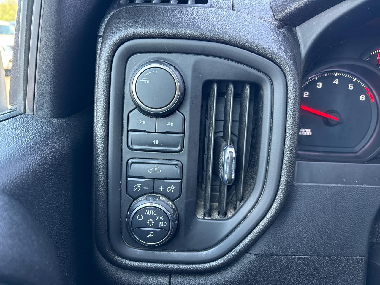 Chevrolet Silverado 3500HD Work Truck Double Cab 4WD 2022
