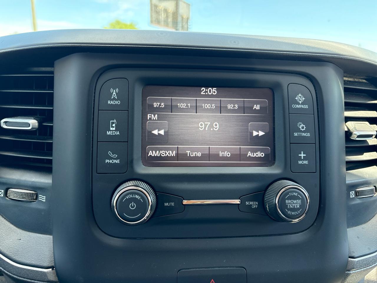 RAM 2500 Tradesman Crew Cab SWB 4WD 2020