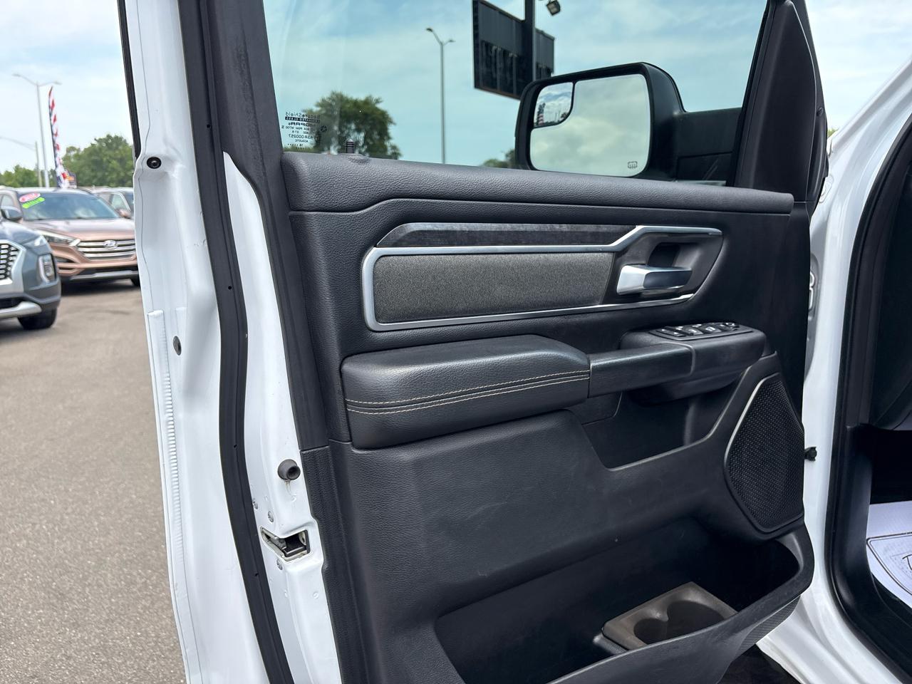 RAM 1500 Big Horn Crew Cab SWB 4WD 2019