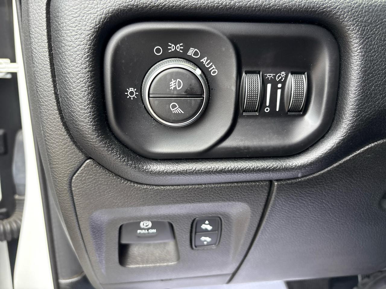 RAM 1500 Big Horn Crew Cab SWB 4WD 2019