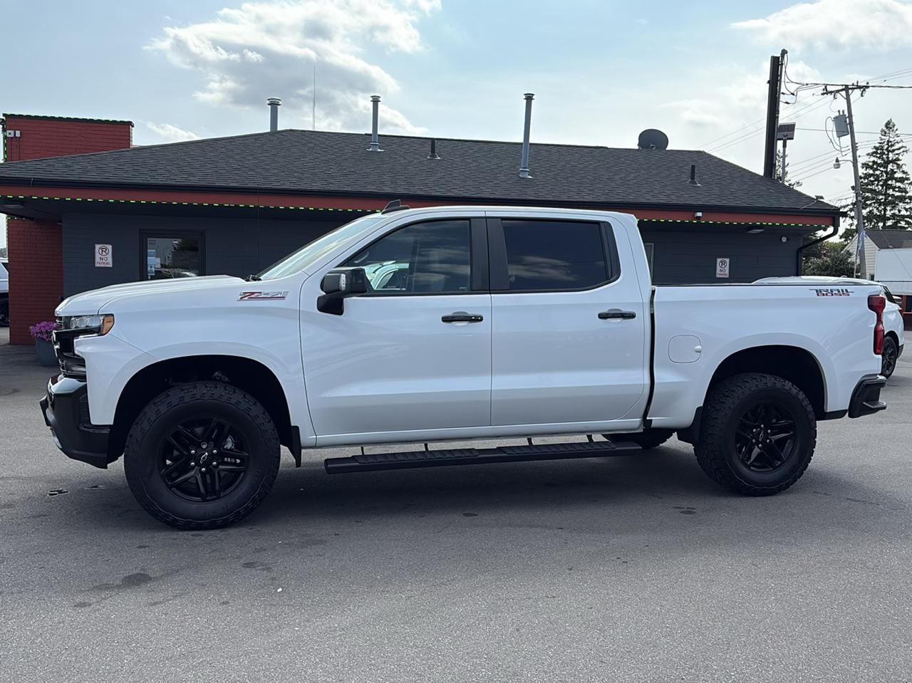 Chevrolet Silverado 1500 LT Trail Boss Crew Cab 4WD 2021