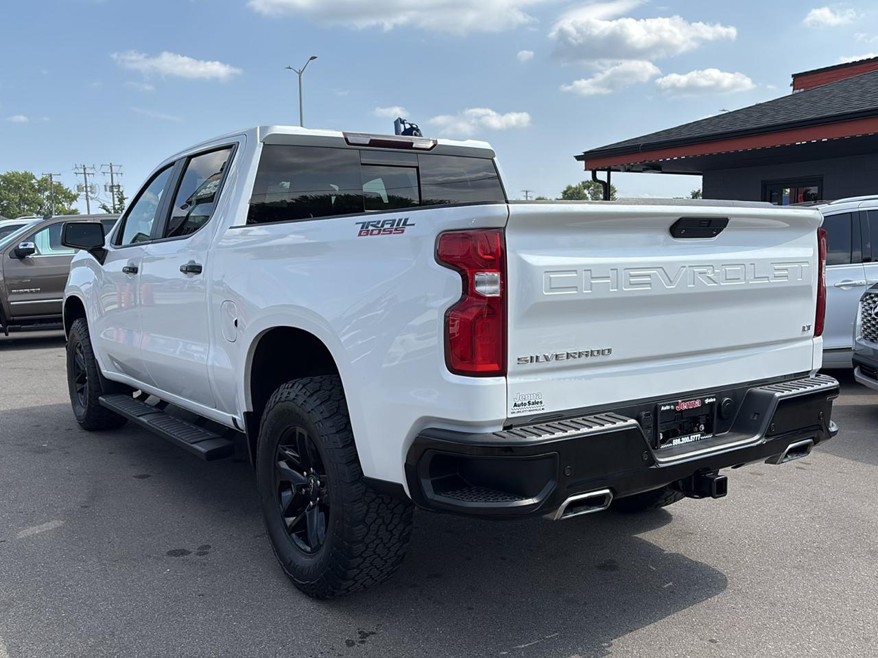 Chevrolet Silverado 1500 LT Trail Boss Crew Cab 4WD 2021