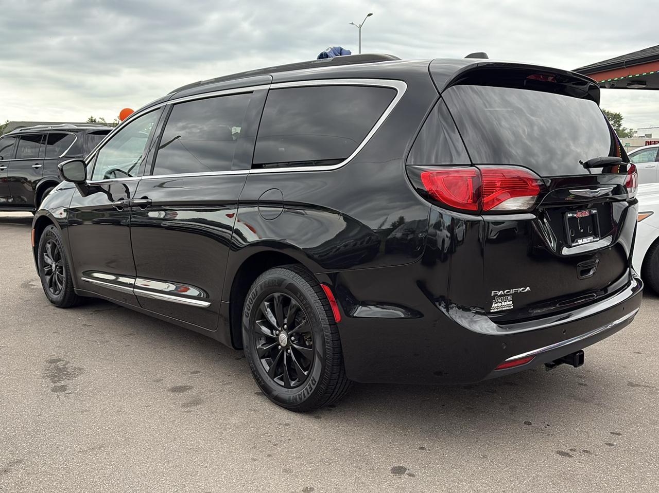 Chrysler Pacifica Touring-L 2017
