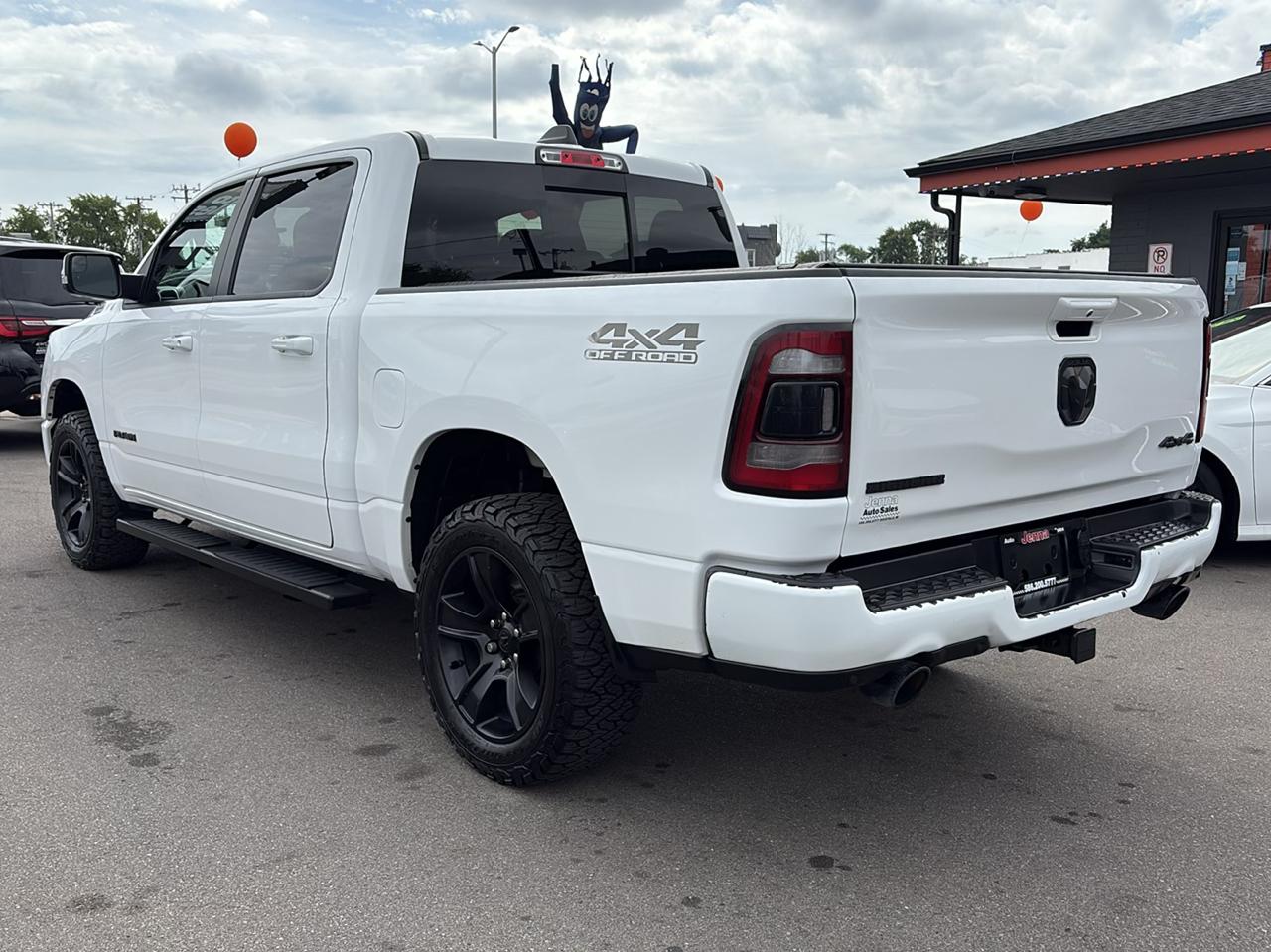 RAM 1500 Big Horn Crew Cab SWB 4WD 2020
