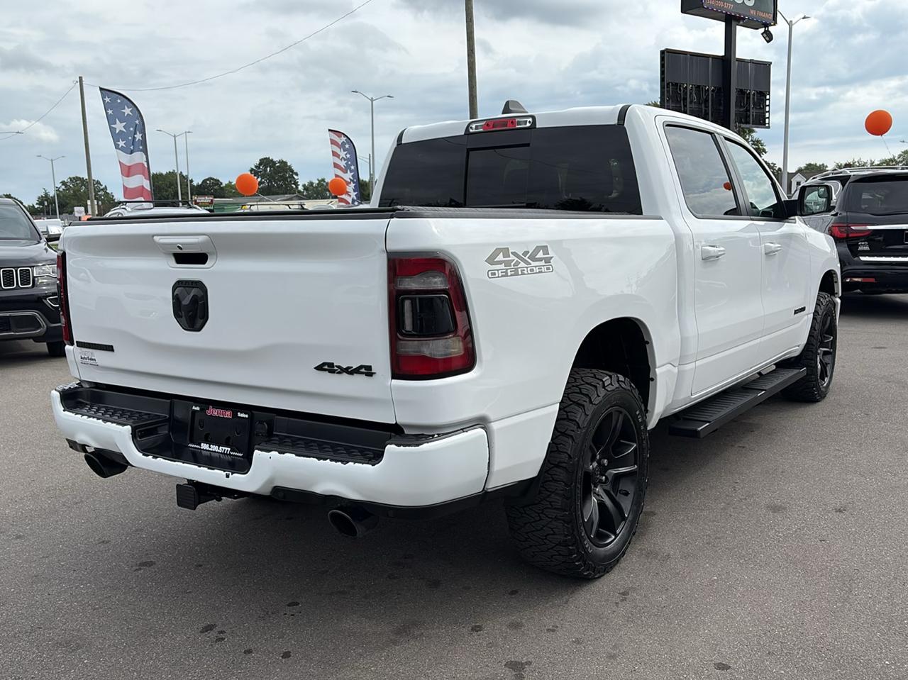 RAM 1500 Big Horn Crew Cab SWB 4WD 2020