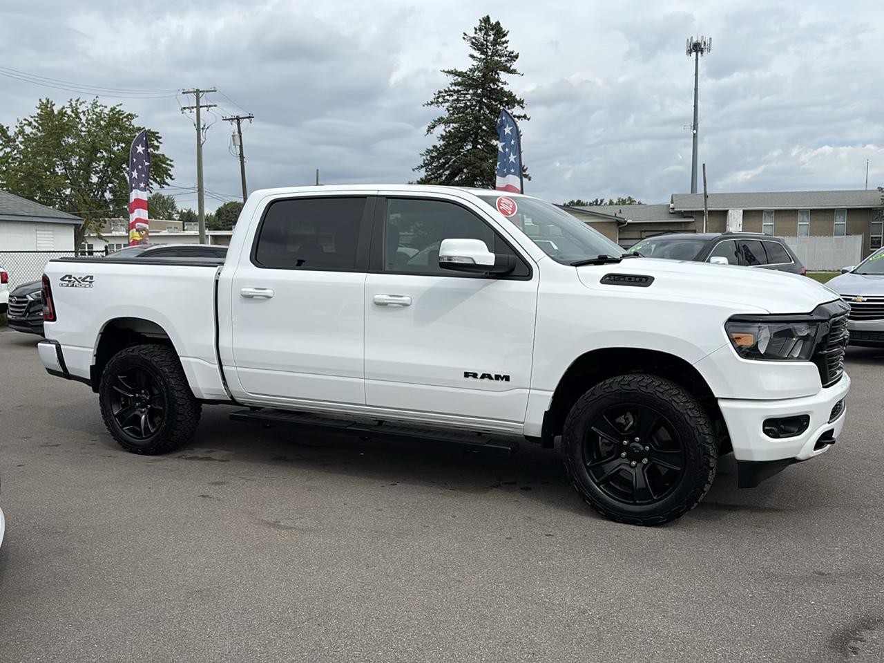 RAM 1500 Big Horn Crew Cab SWB 4WD 2020