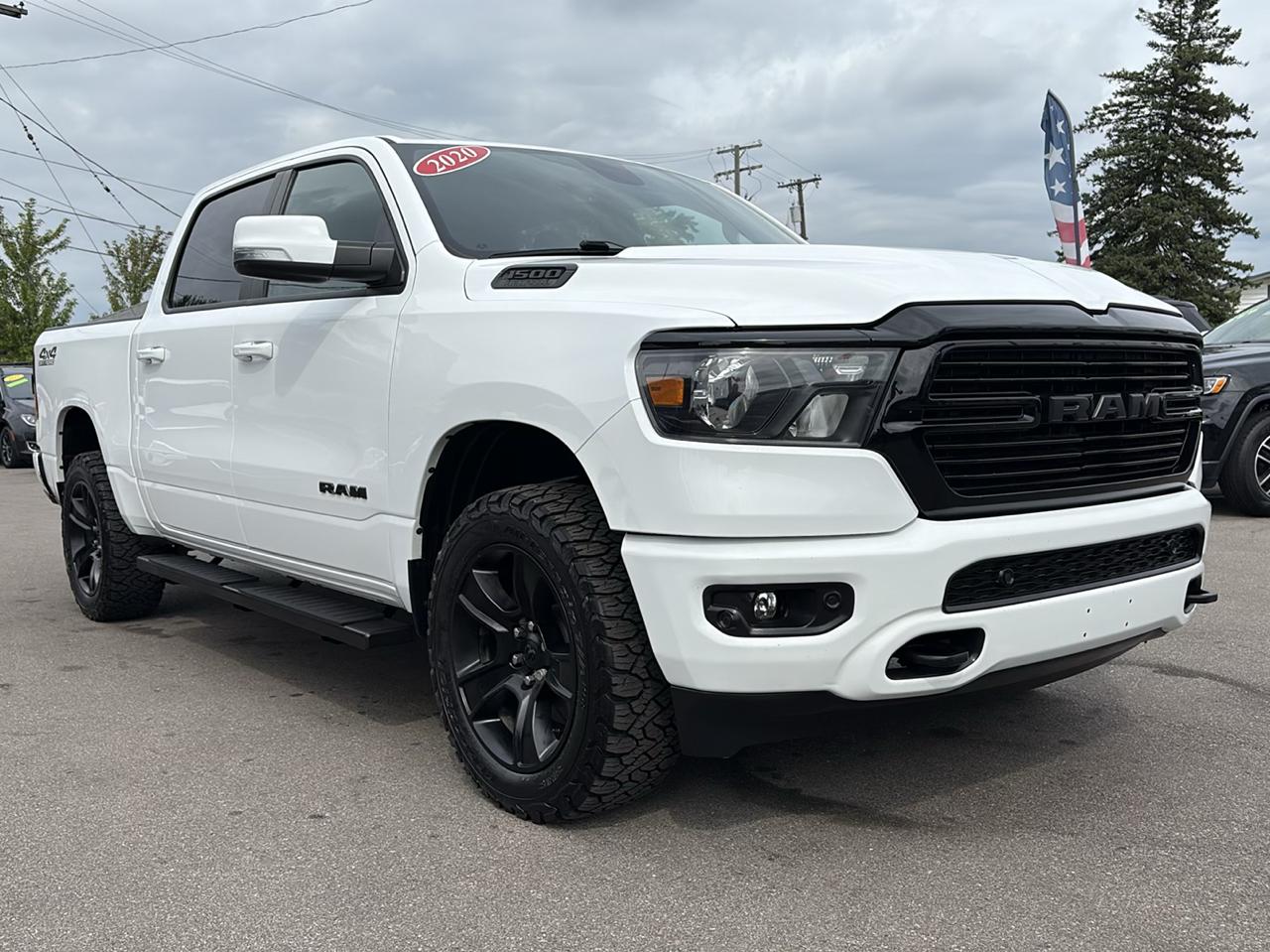 RAM 1500 Big Horn Crew Cab SWB 4WD 2020