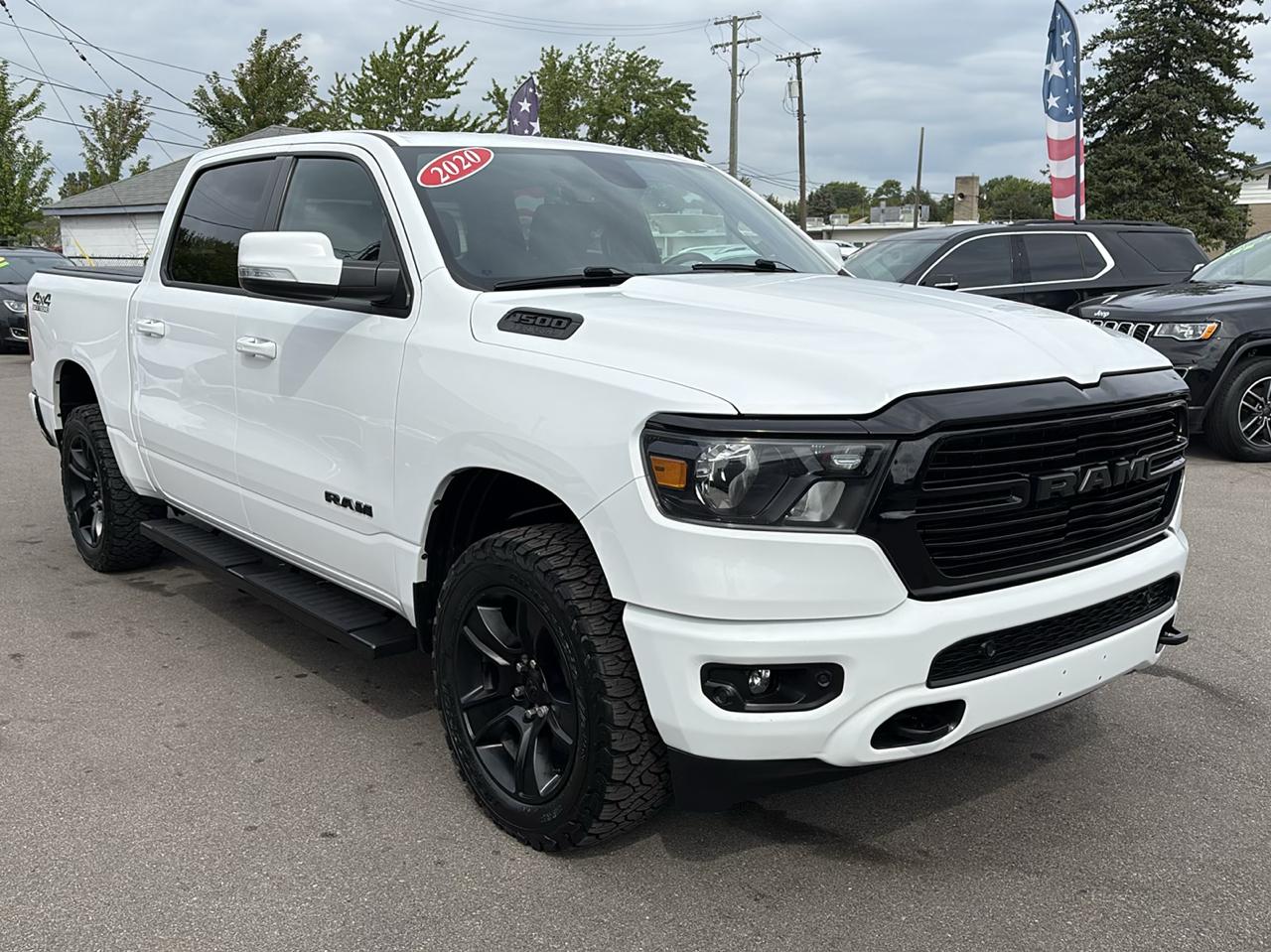 RAM 1500 Big Horn Crew Cab SWB 4WD 2020