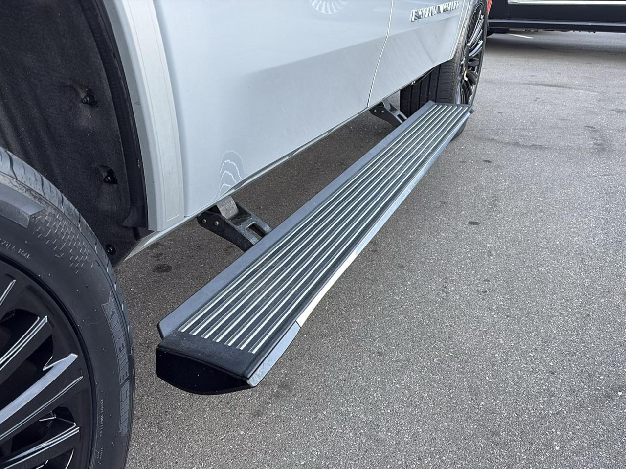 Jeep Grand Wagoneer Series I 4WD 2022