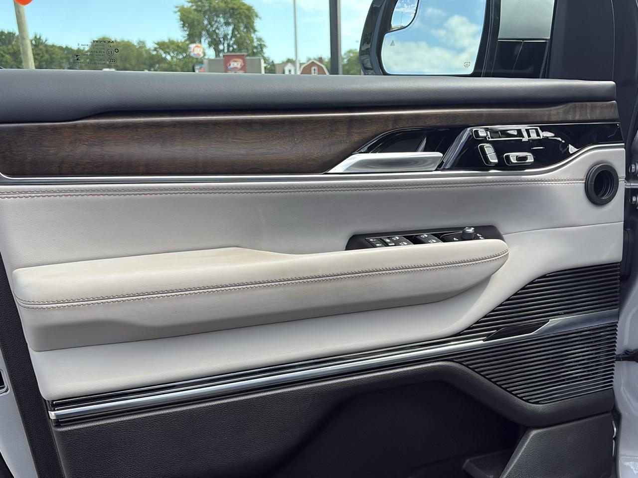 Jeep Grand Wagoneer Series I 4WD 2022