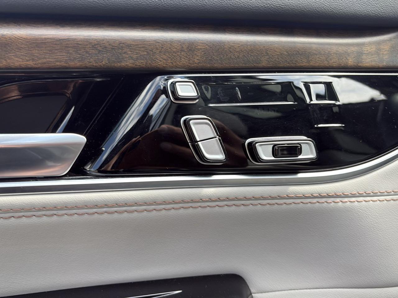 Jeep Grand Wagoneer Series I 4WD 2022