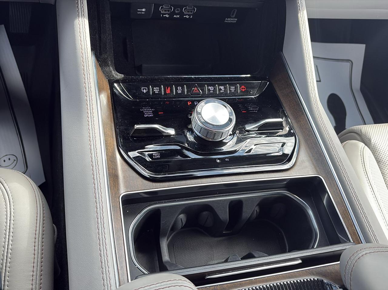 Jeep Grand Wagoneer Series I 4WD 2022