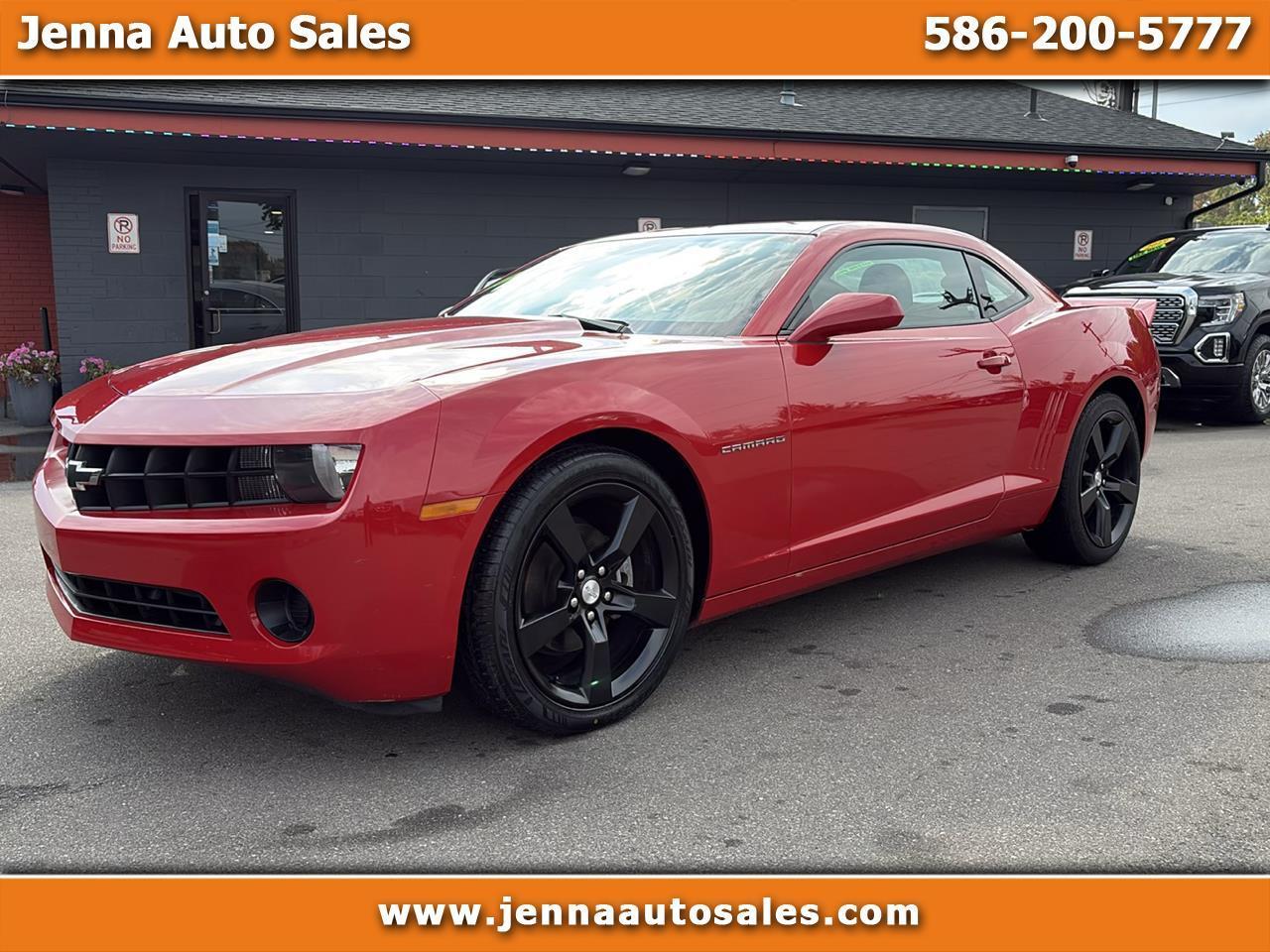Chevrolet Camaro LS Coupe 2011