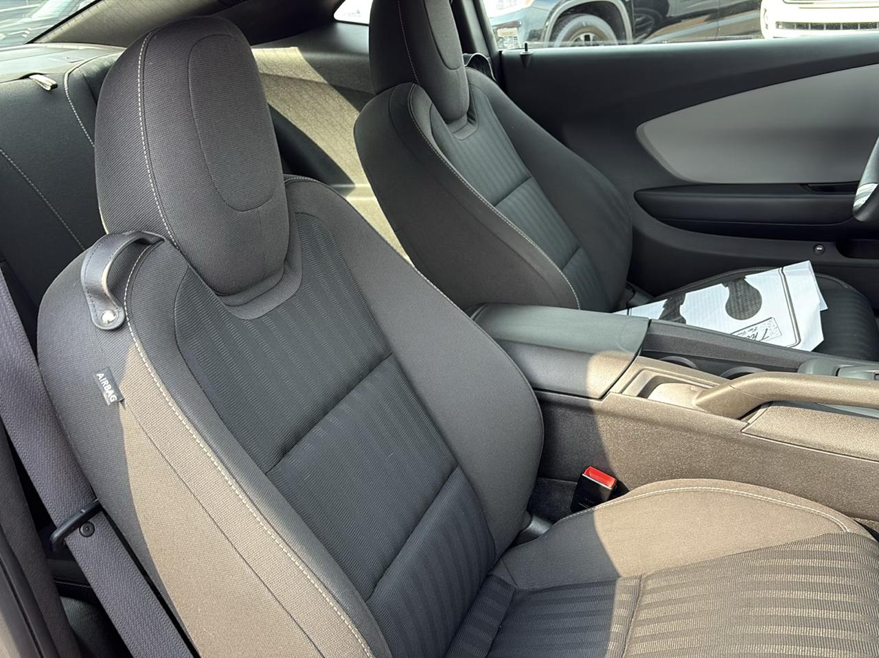 Chevrolet Camaro LS Coupe 2011