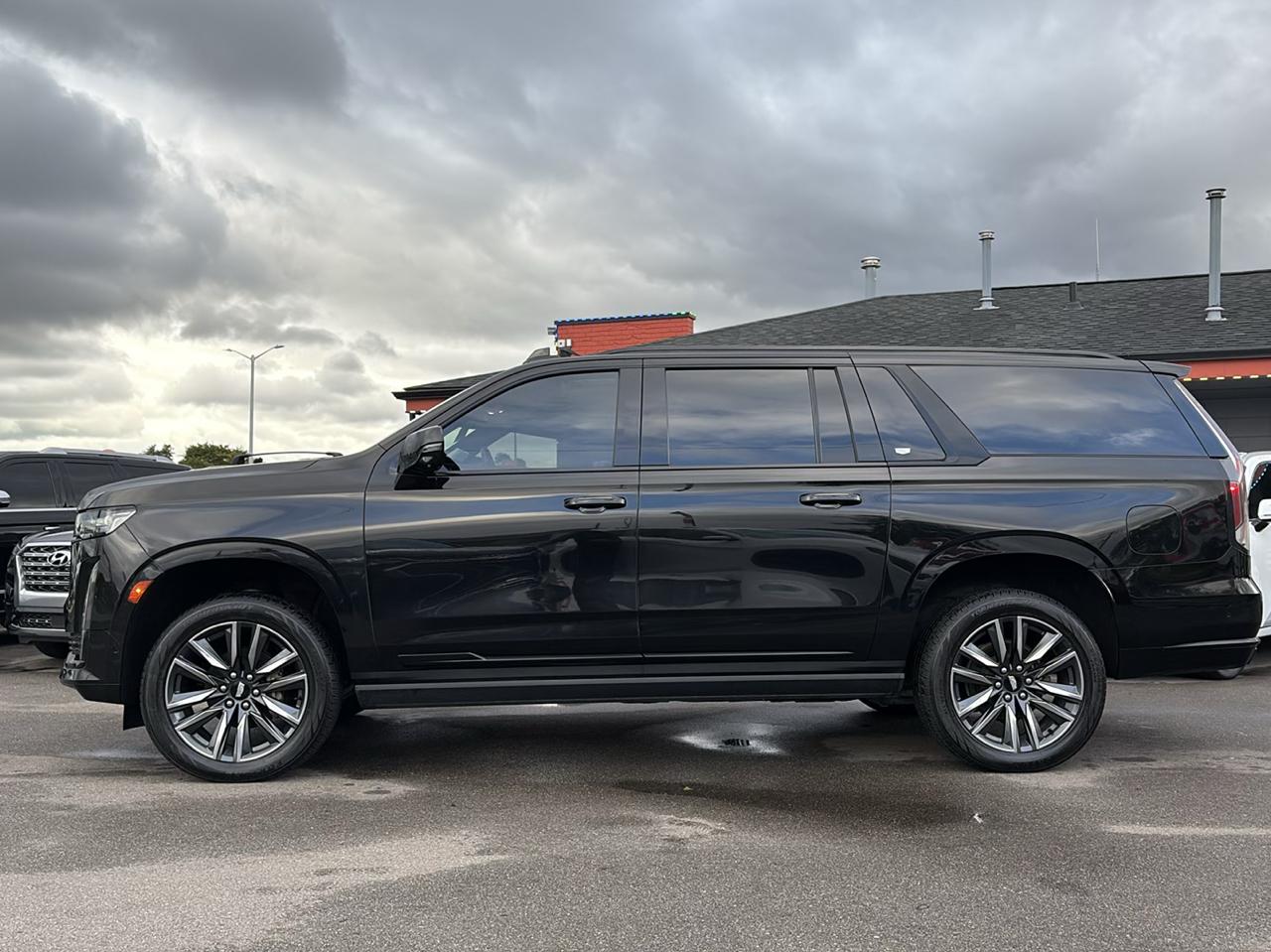 Cadillac Escalade ESV Sport Platinum AWD 2021