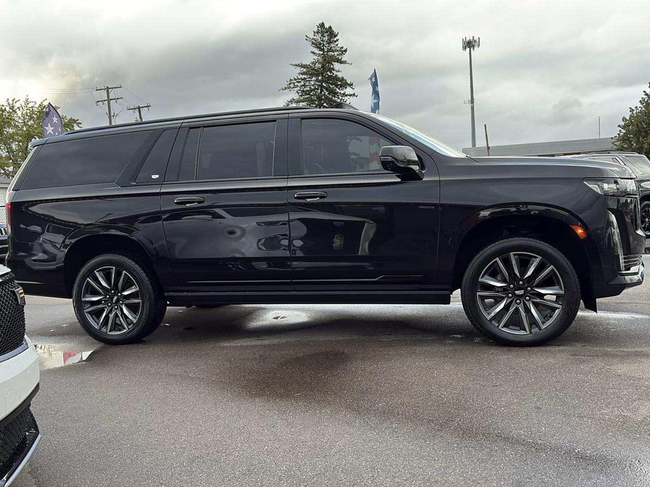 Cadillac Escalade ESV Sport Platinum AWD 2021