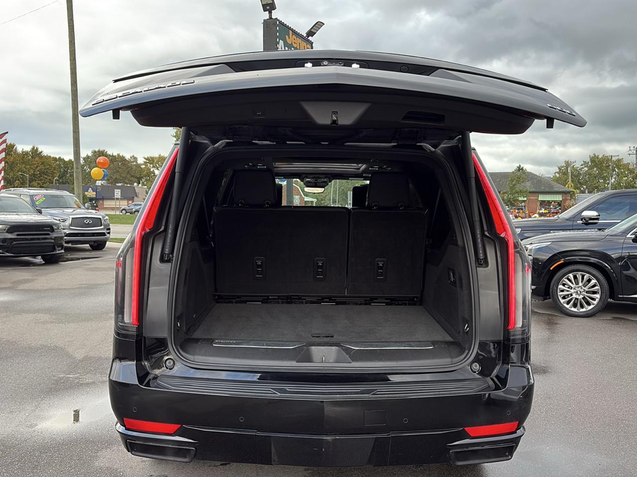 Cadillac Escalade ESV Sport Platinum AWD 2021