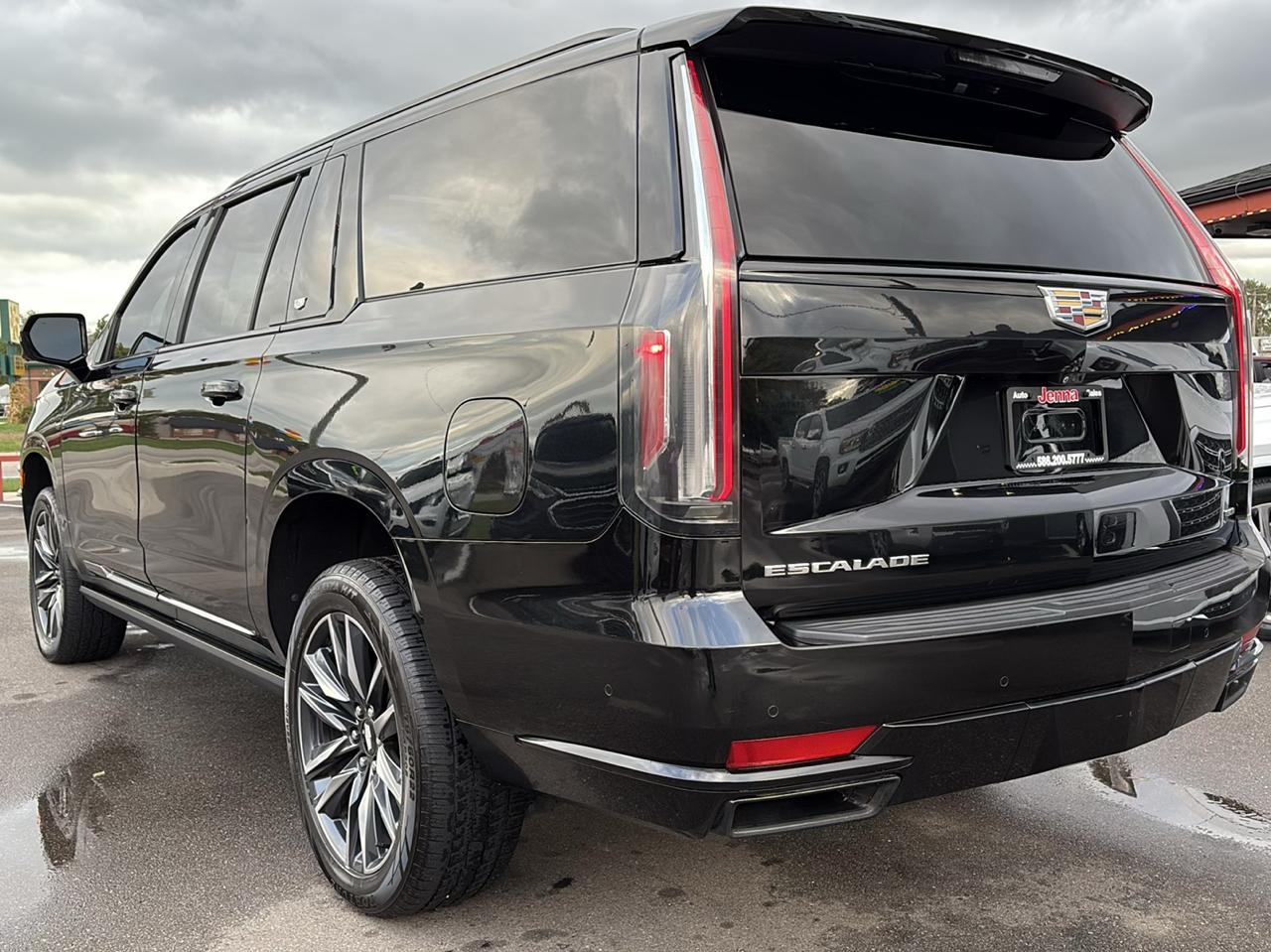 Cadillac Escalade ESV Sport Platinum AWD 2021