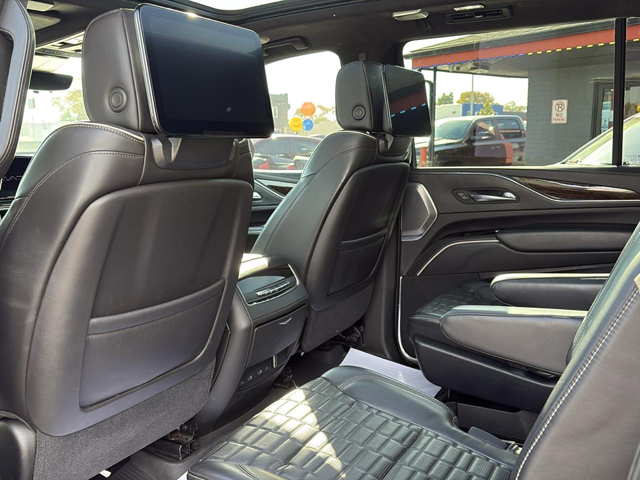 Cadillac Escalade ESV Sport Platinum AWD 2021