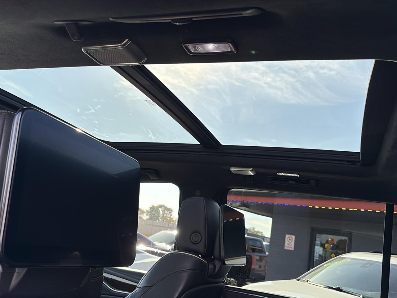 Cadillac Escalade ESV Sport Platinum AWD 2021