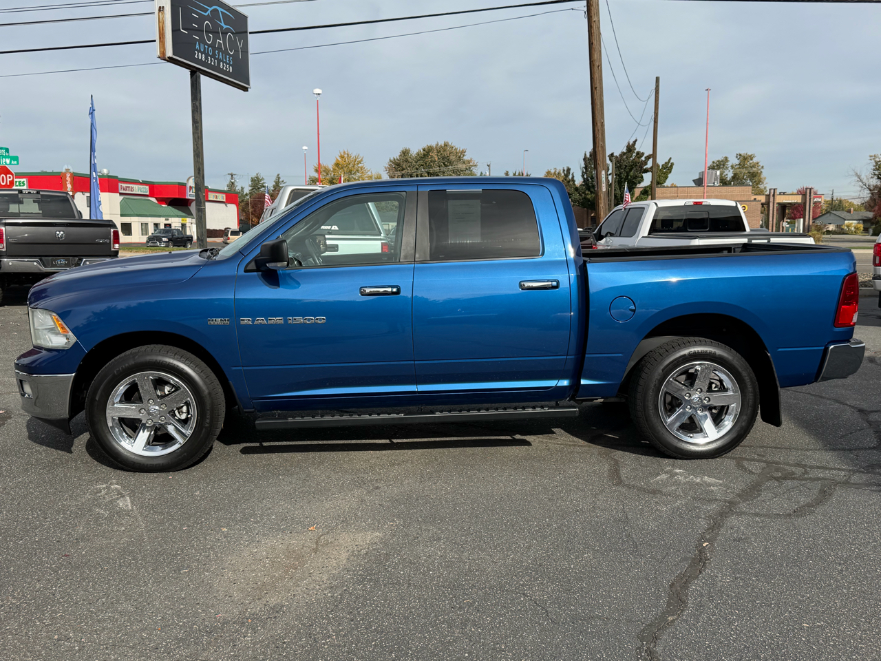 RAM 1500 SLT Crew Cab 4WD 2011