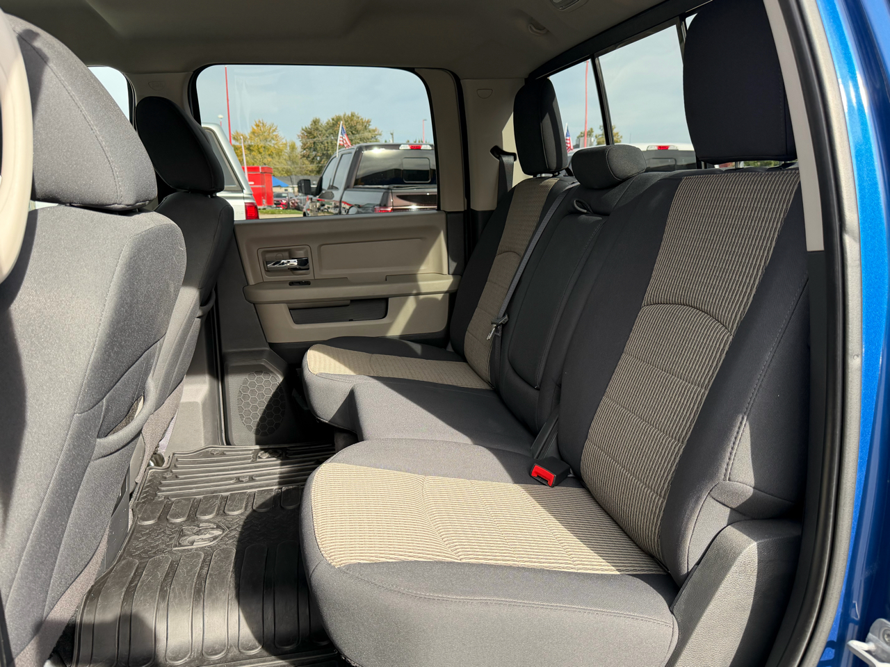 RAM 1500 SLT Crew Cab 4WD 2011