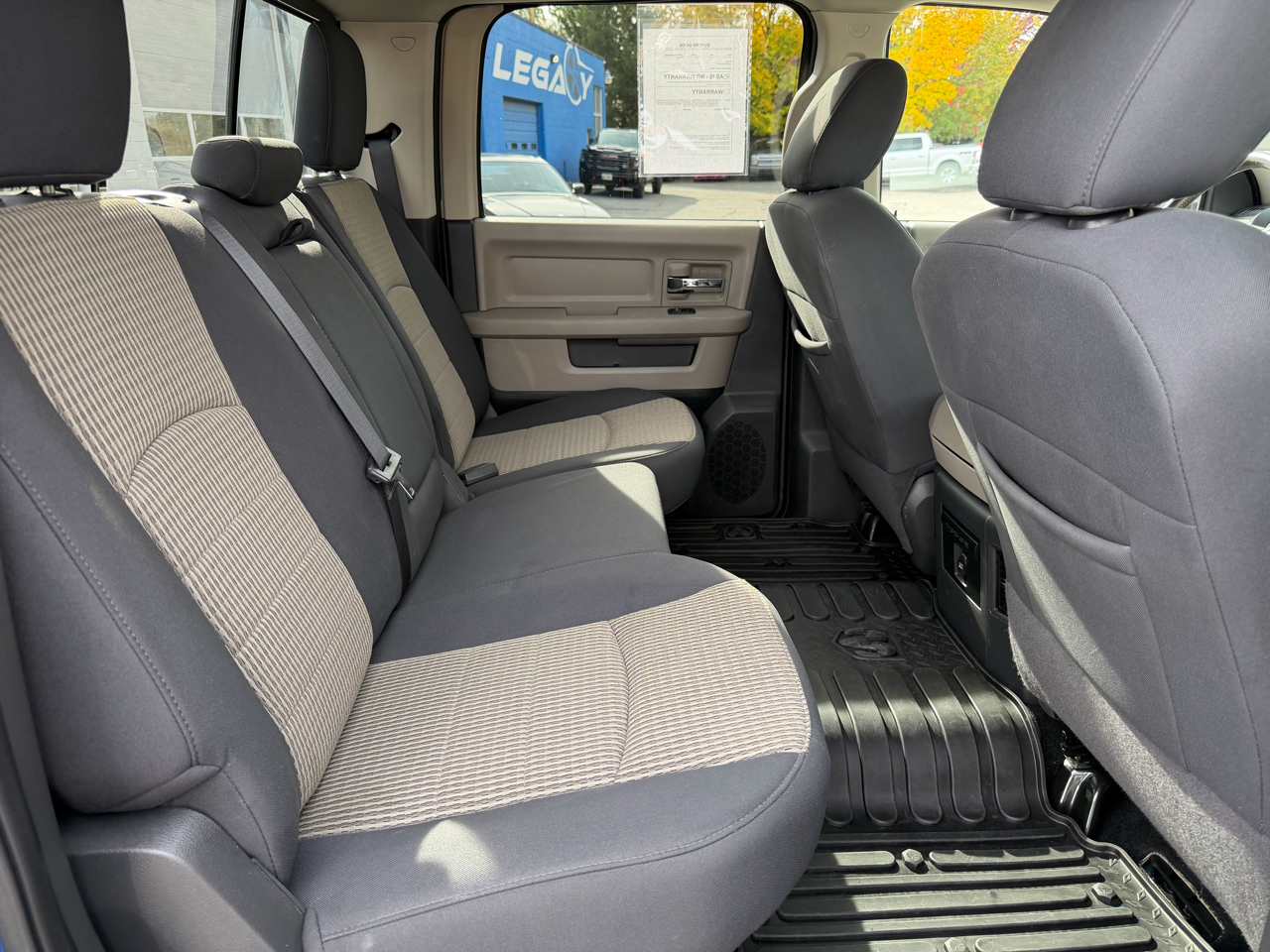 RAM 1500 SLT Crew Cab 4WD 2011