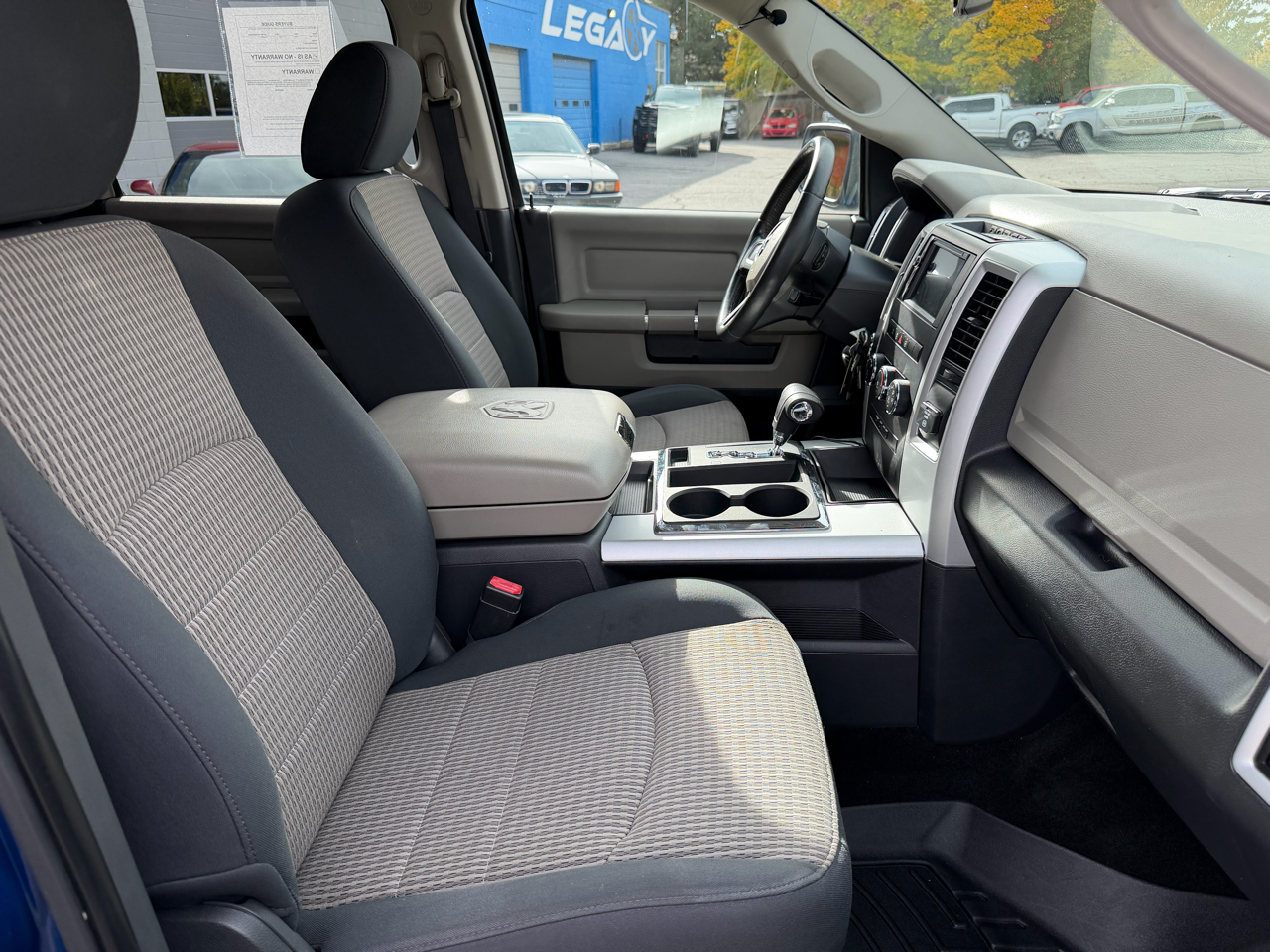 RAM 1500 SLT Crew Cab 4WD 2011