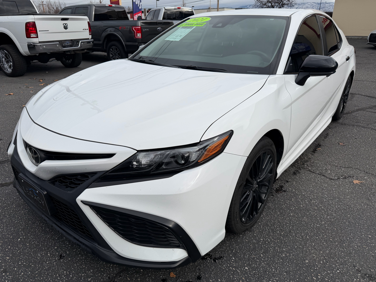Toyota Camry SE Nightshade Edition AWD 2021