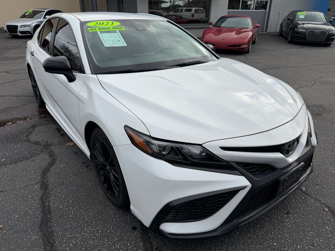 Toyota Camry SE Nightshade Edition AWD 2021