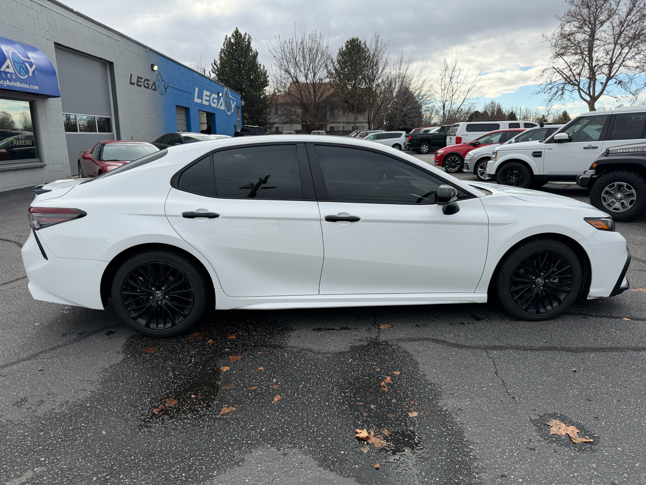 Toyota Camry SE Nightshade Edition AWD 2021