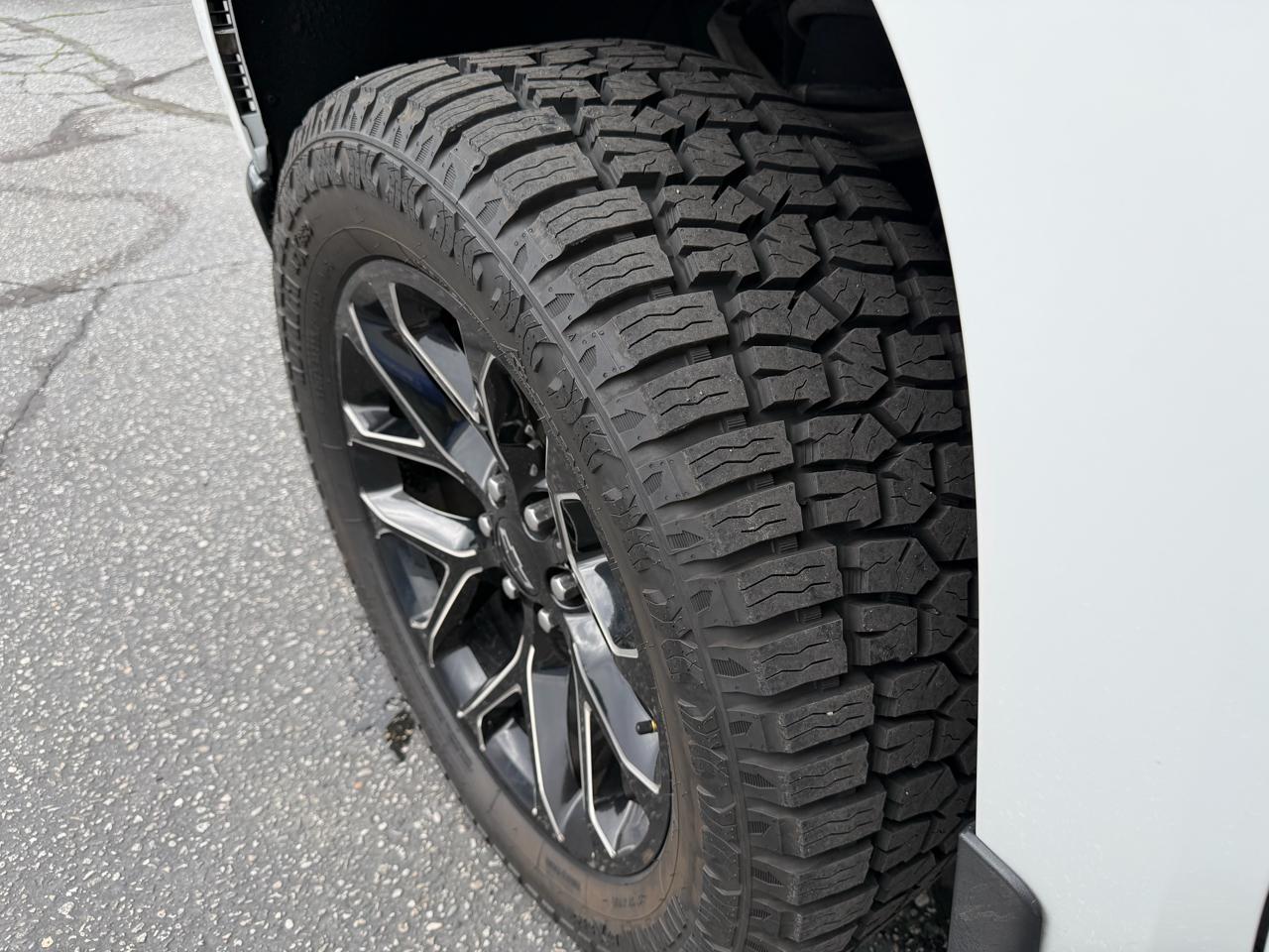 Chevrolet Silverado 1500 LT Trail Boss Crew Cab 4WD 2019