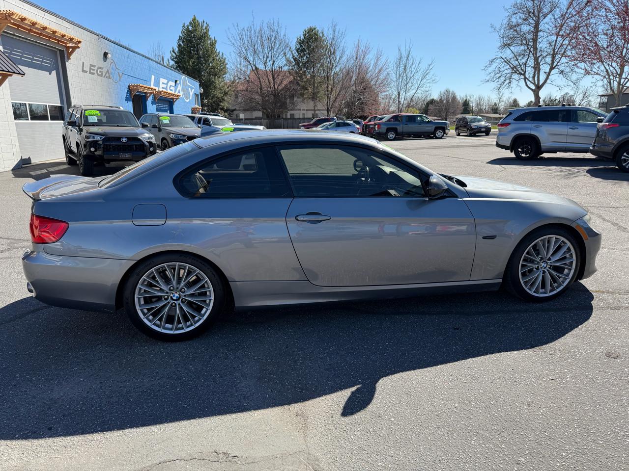 BMW 3-Series 335i Coupe 2011