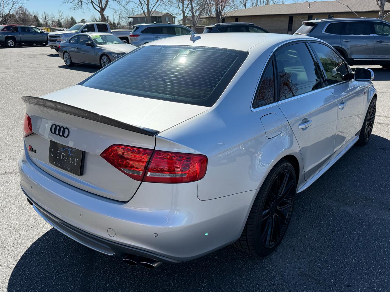Audi S4 Sedan quattro S tronic 2012