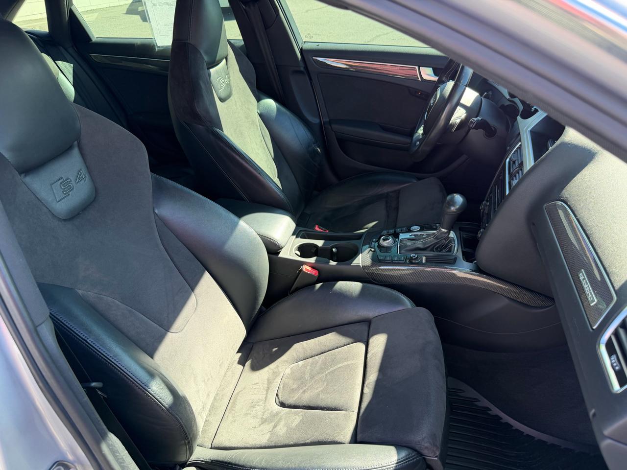 Audi S4 Sedan quattro S tronic 2012