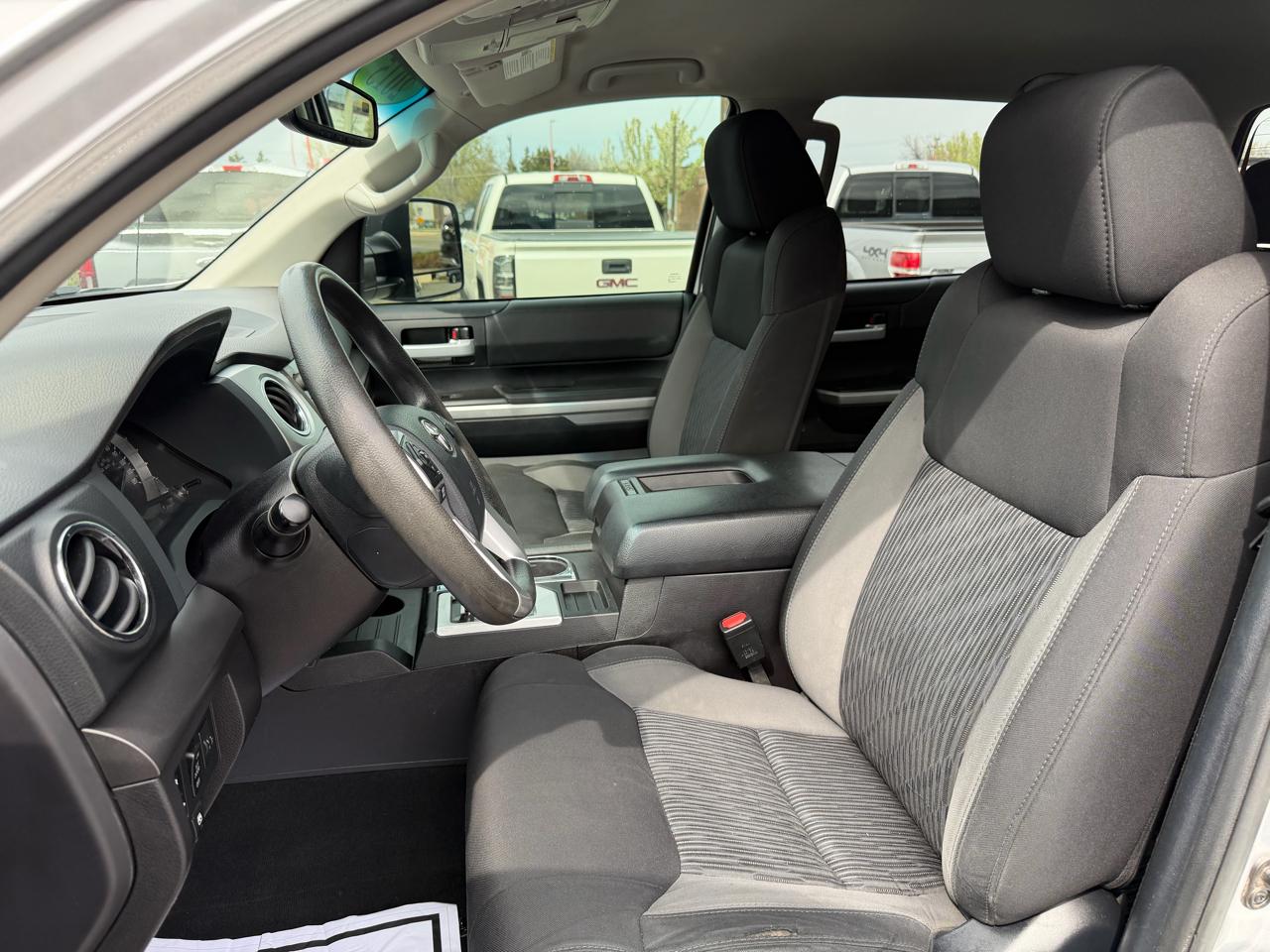 Toyota Tundra SR5 5.7L V8 CrewMax 4WD 2015