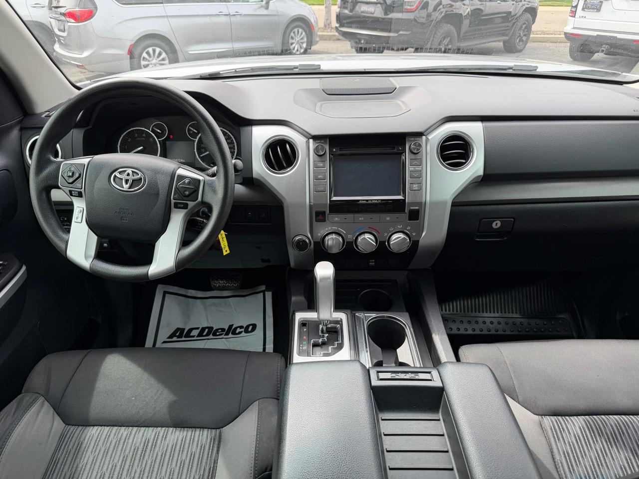 Toyota Tundra SR5 5.7L V8 CrewMax 4WD 2015