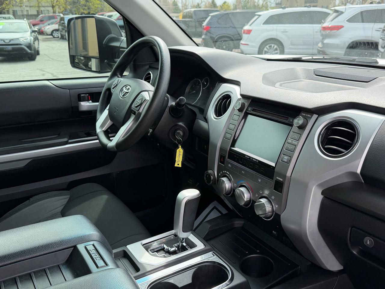 Toyota Tundra SR5 5.7L V8 CrewMax 4WD 2015