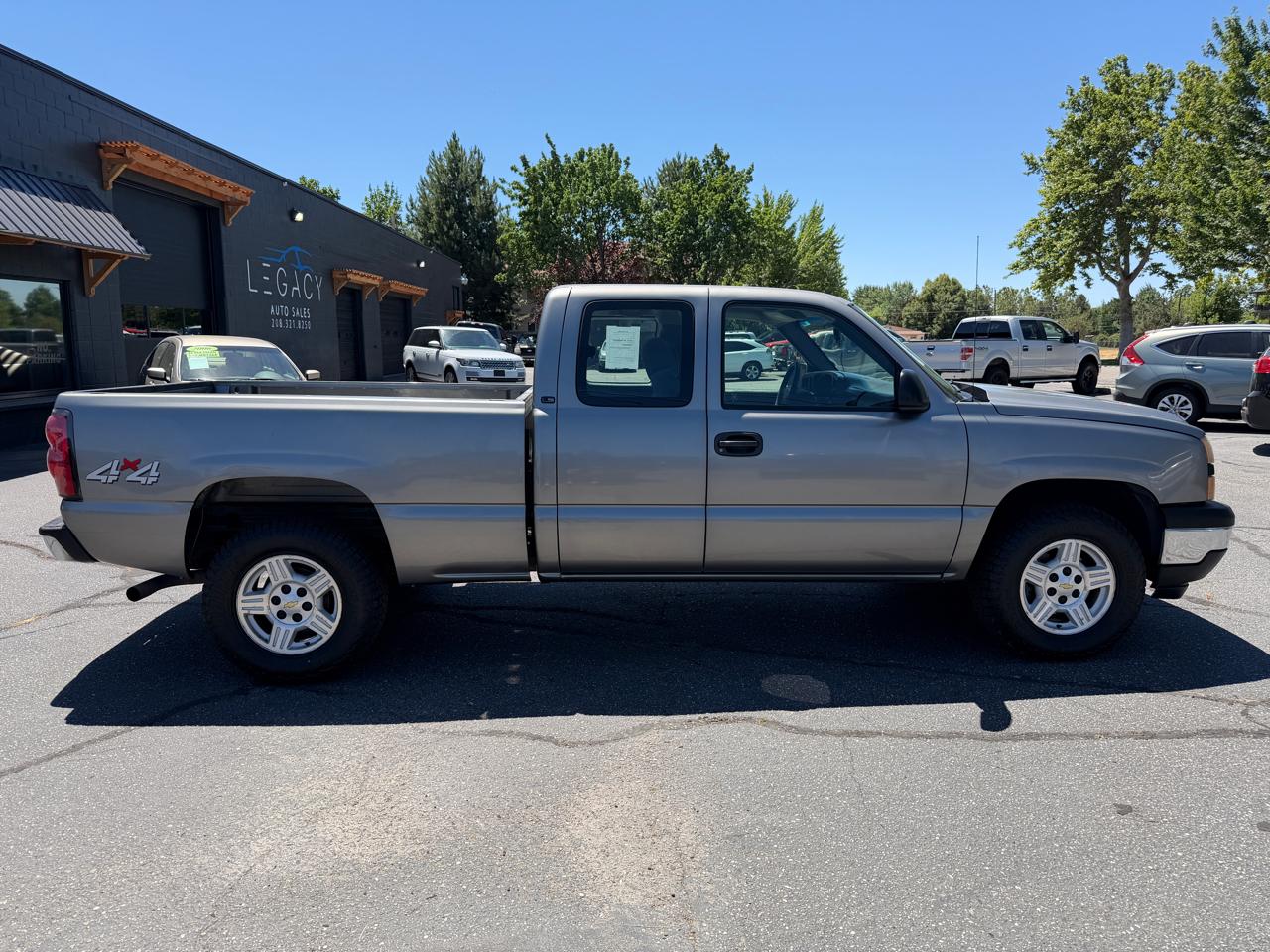 Chevrolet Silverado Classic 1500 Work Truck Ext. Cab Long Box 4WD 2007