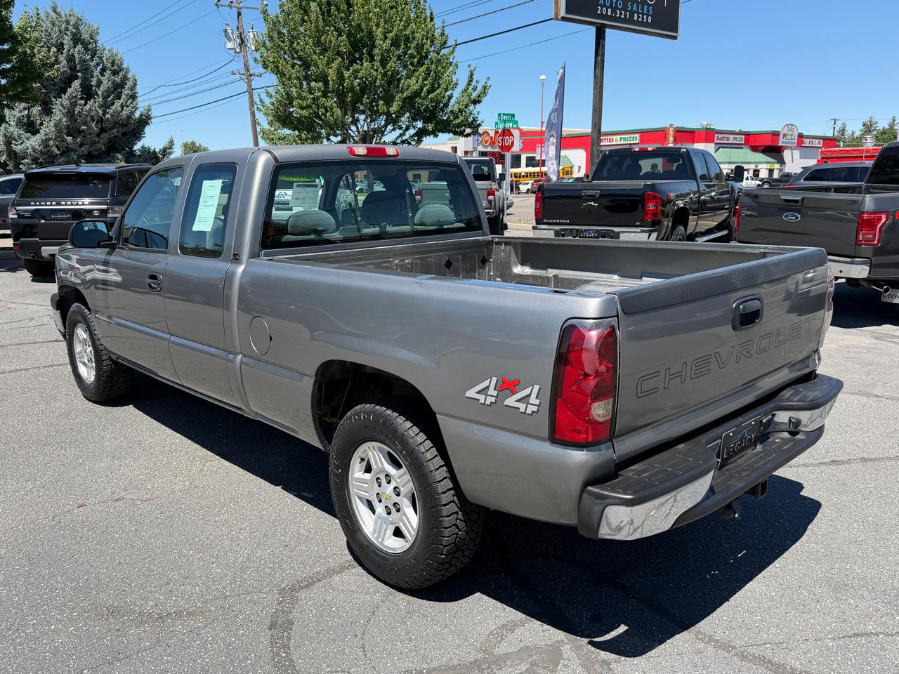 Chevrolet Silverado Classic 1500 Work Truck Ext. Cab Long Box 4WD 2007