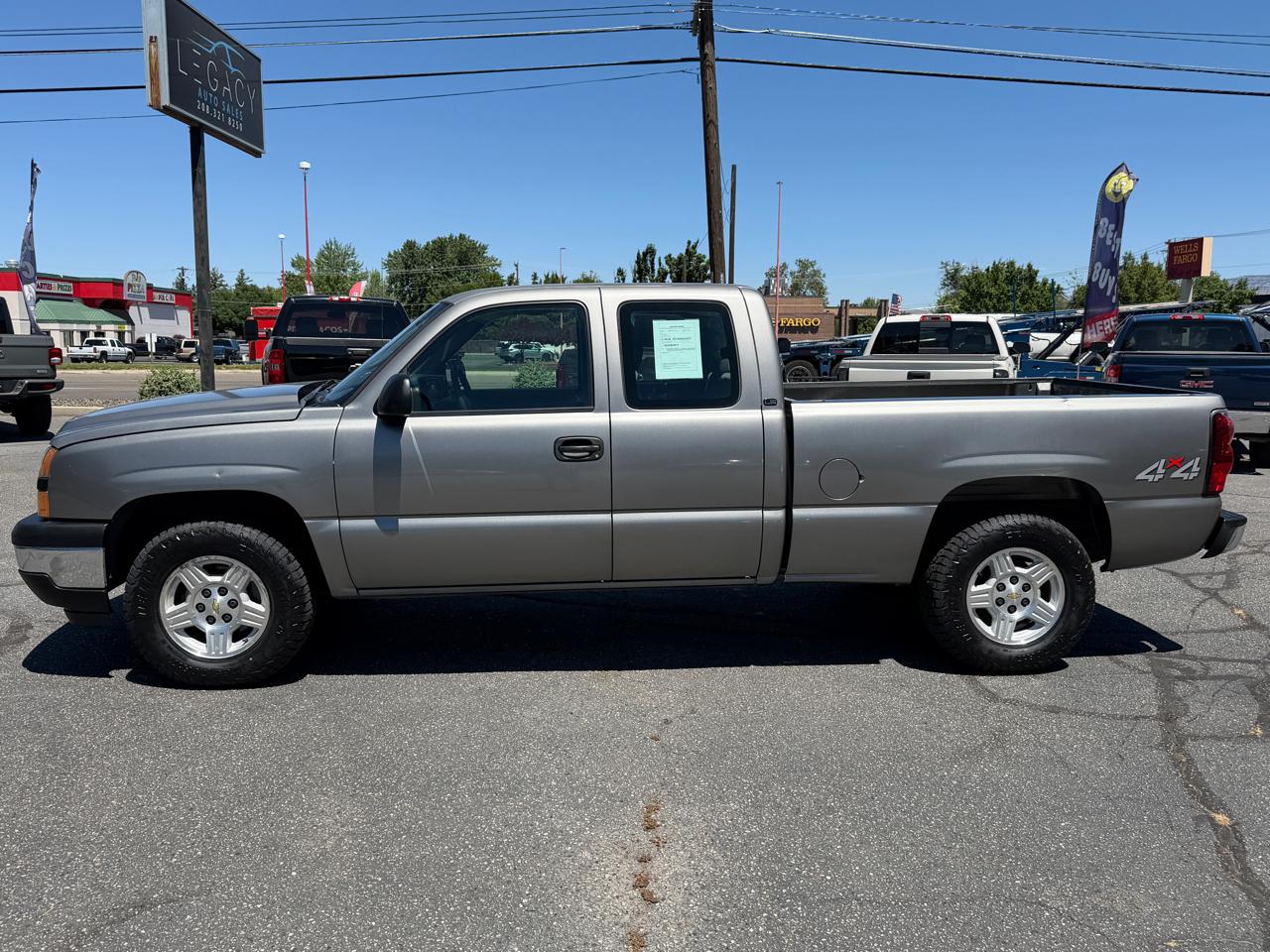 Chevrolet Silverado Classic 1500 Work Truck Ext. Cab Long Box 4WD 2007
