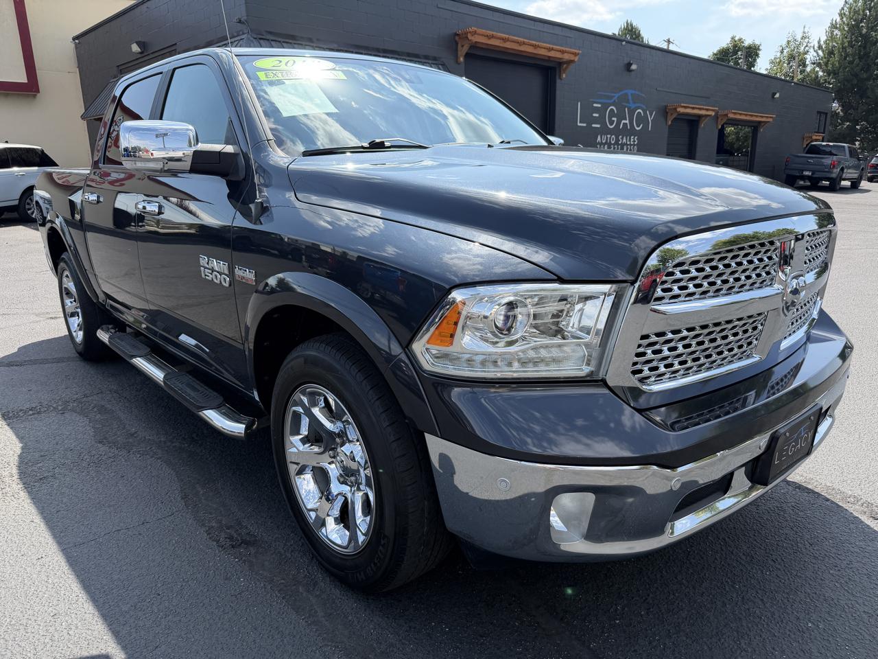RAM 1500 Laramie Crew Cab SWB 4WD 2018