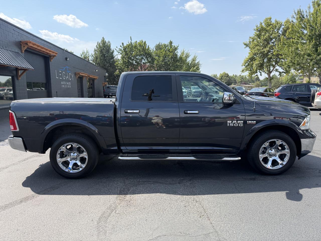 RAM 1500 Laramie Crew Cab SWB 4WD 2018