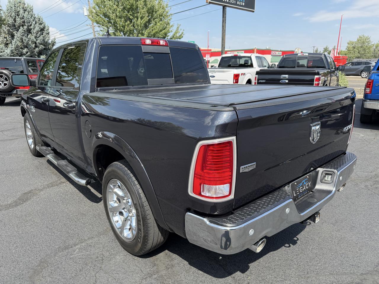 RAM 1500 Laramie Crew Cab SWB 4WD 2018